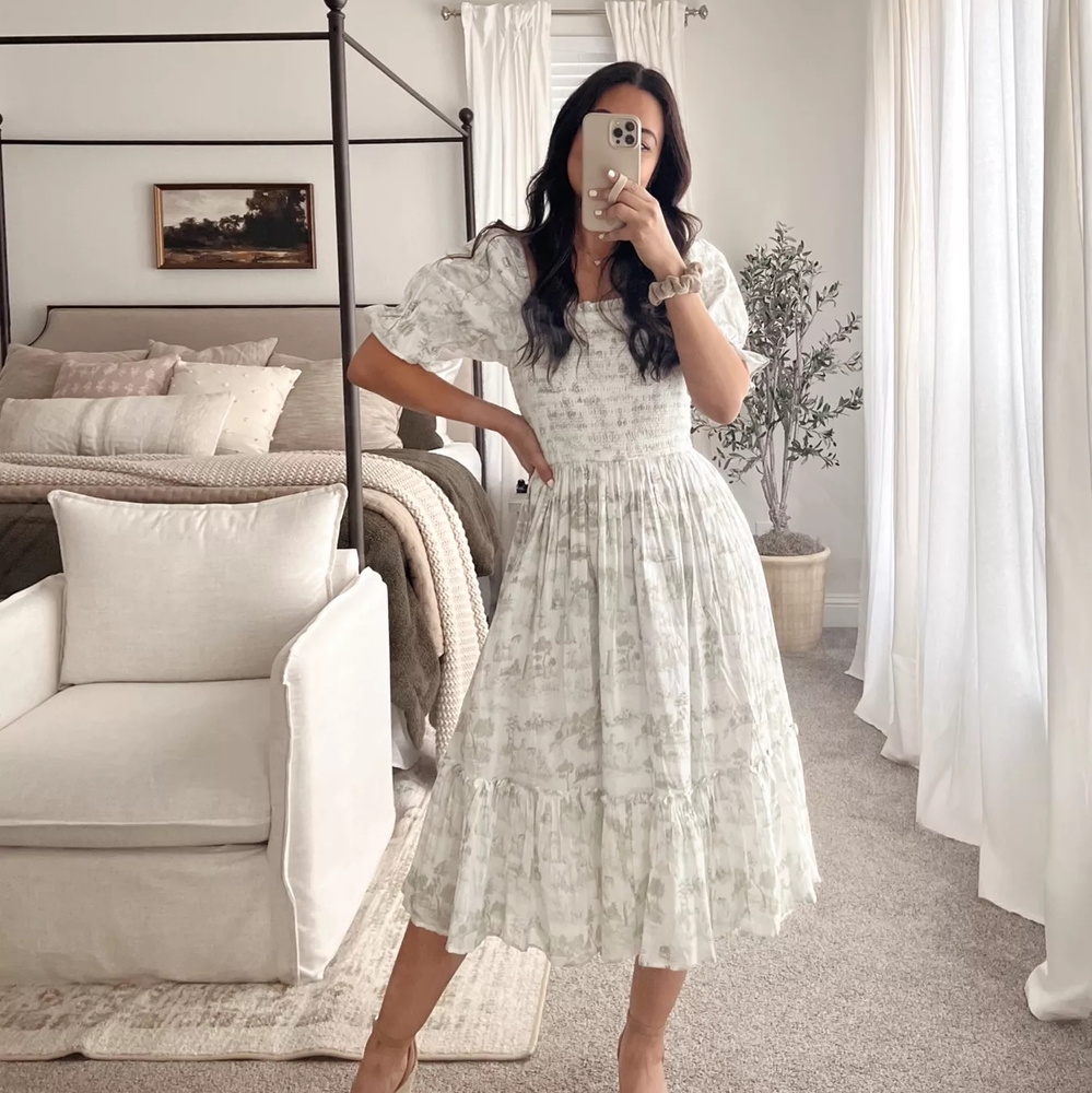 Ivy City Co White Floral Midi Dress